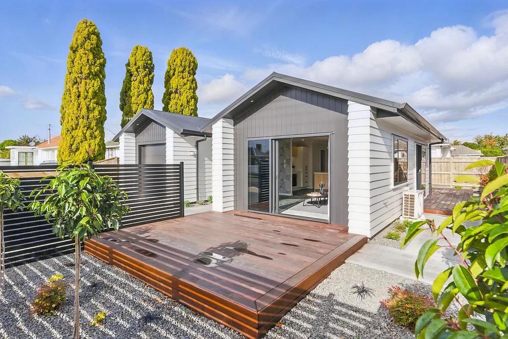 Levin 2ਬੈੱਡਰੂਮ New price point, same stunning home