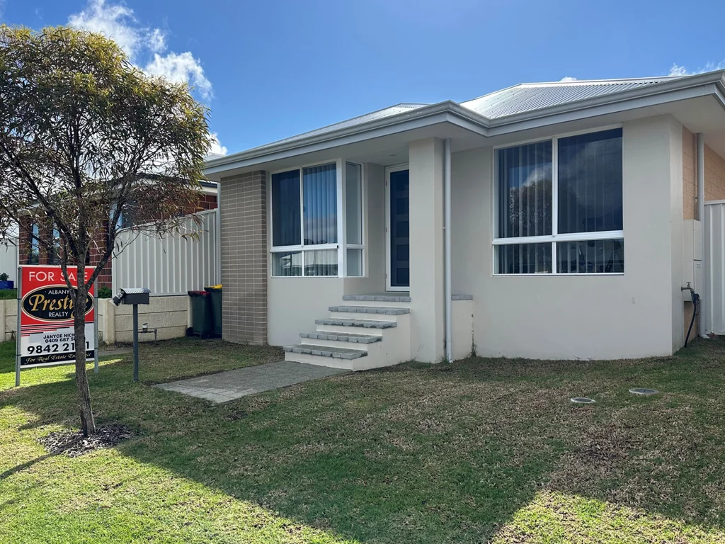93 Radiata Drive, Mckail, WA 6330