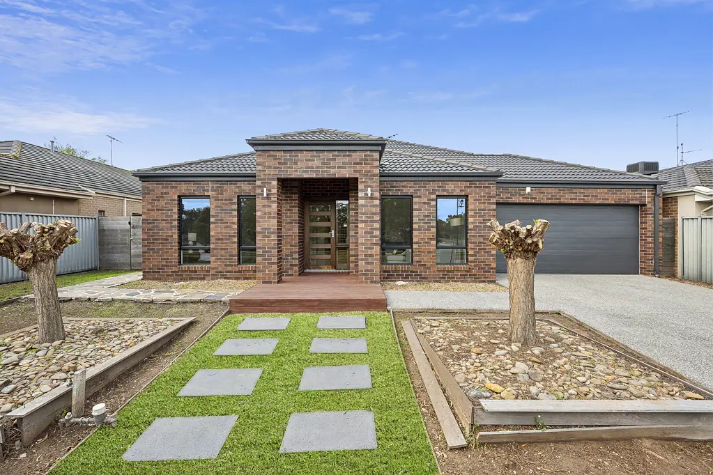 122 Eastlakes Boulevard, Lara, VIC 3212