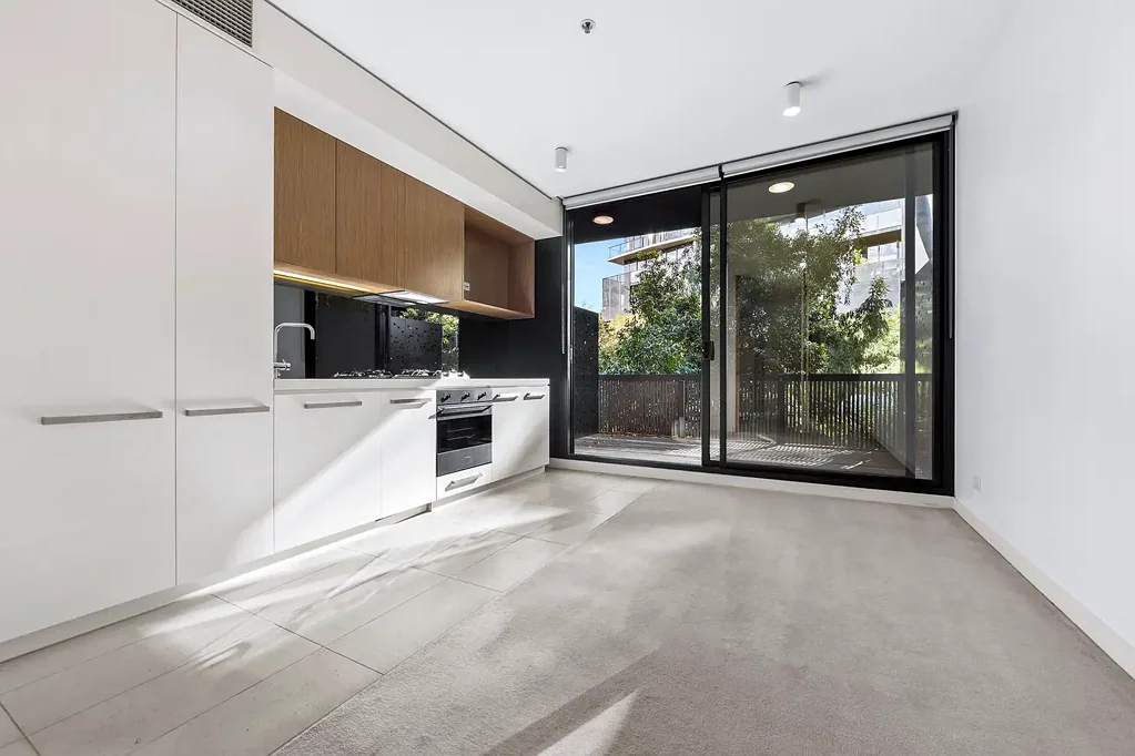 MODERN LUXURY IN A FANTASTIC LOCATION | Besser+Co
