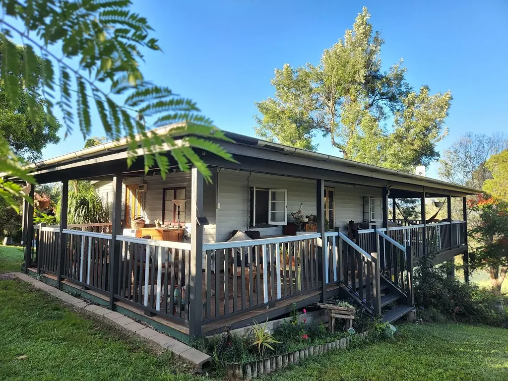 HONEYEATER COTTAGE - CLOSE TO IMBIL