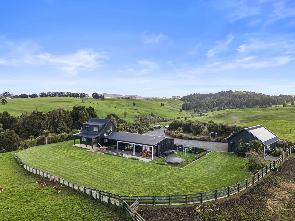 Ararimu 4Zimmer A Rare Find - House and 132ha of Land in Ararimu!