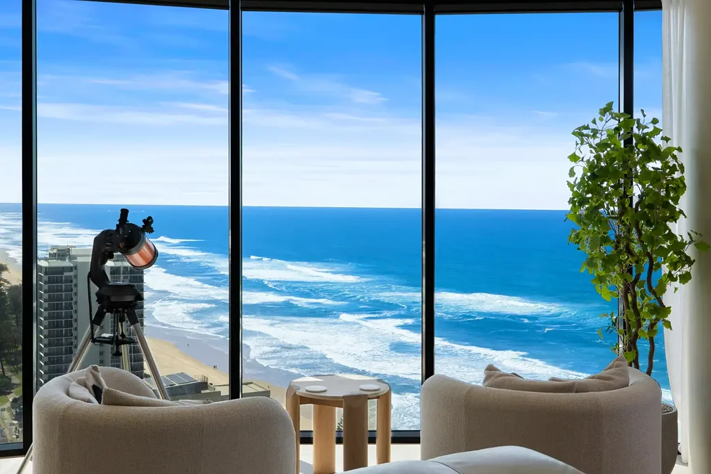 Main Beach 3 Slaapkamer Luxurious 3-Bedroom North East Beachfront Sky Home in Pearl Main Beach
