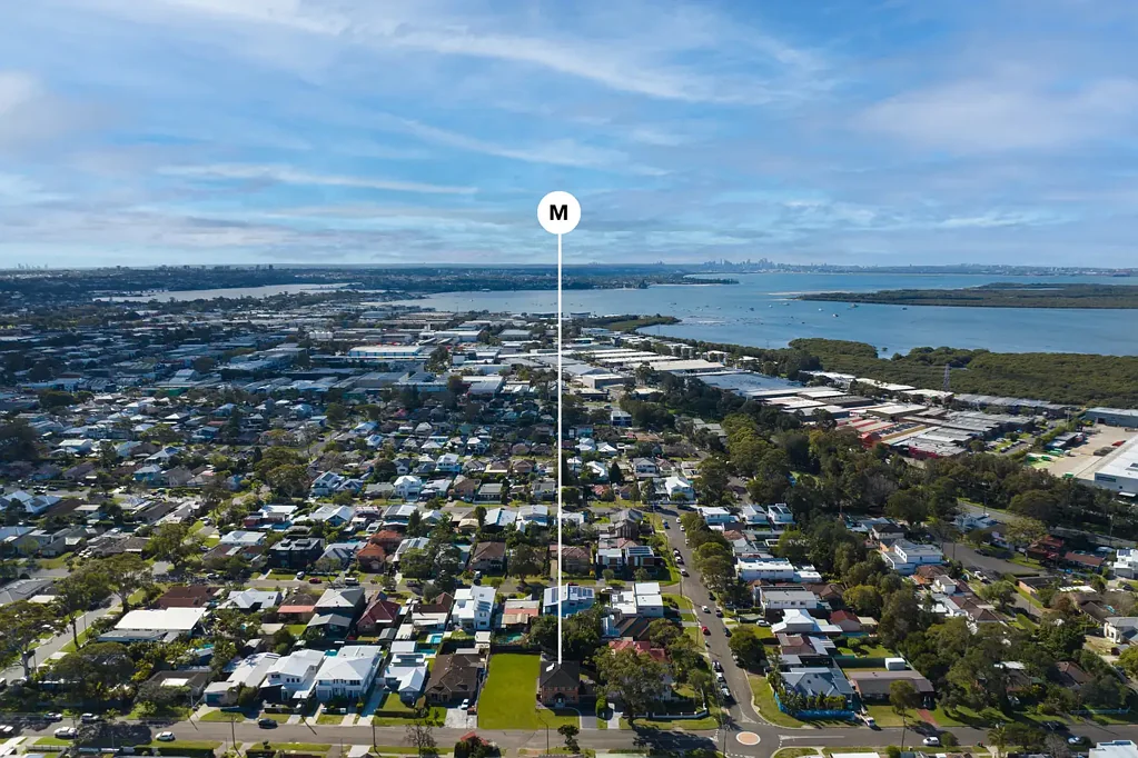 Caringbah 4ਬੈੱਡਰੂਮ Central Family Haven with Spacious Living & Garden