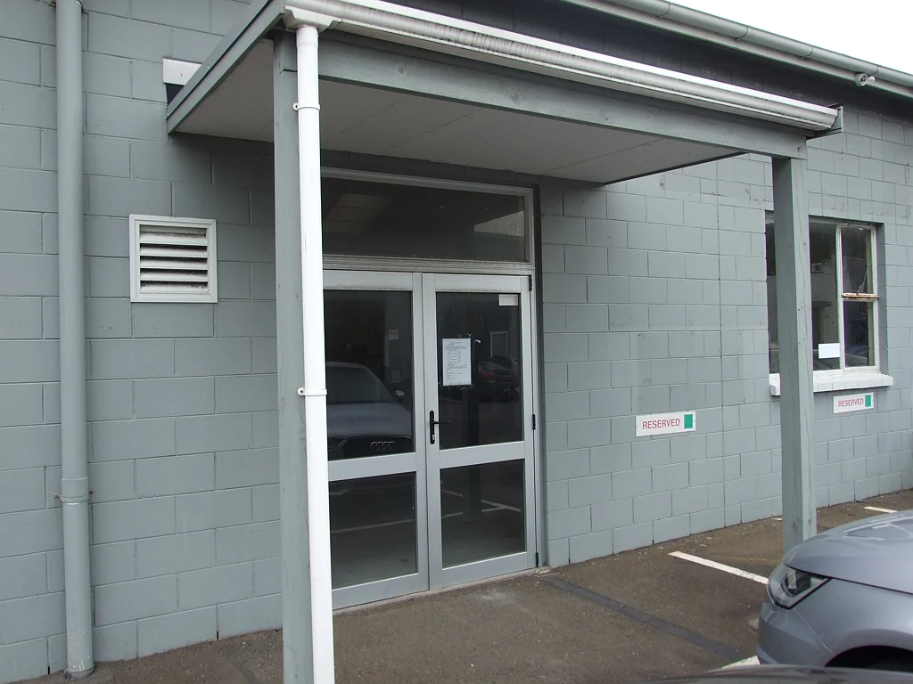 Tawa Medium Sized Workshop / Warehouse in Tawa