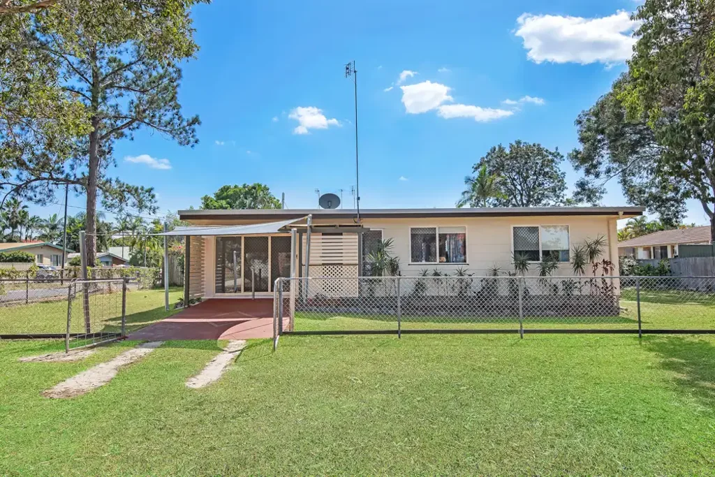 Maroochydore 3ਬੈੱਡਰੂਮ Relaxed Riverside Living in a Quiet Maroochydore Pocket