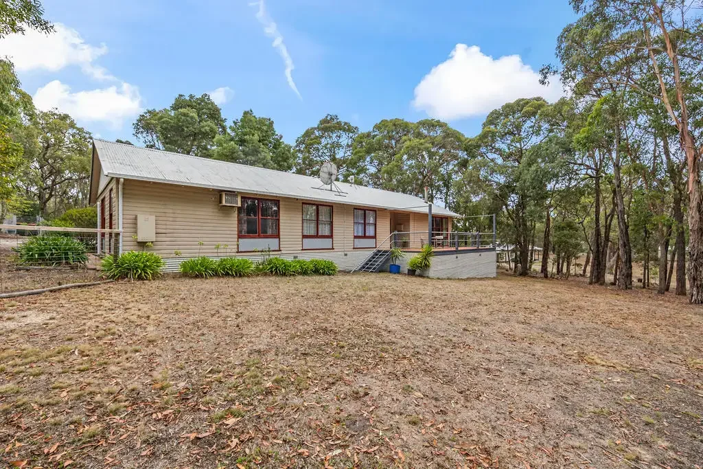 8 Cochrane Drive, Snake Valley, VIC 3351