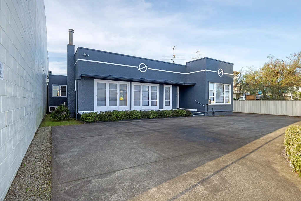 Gisborne Deceptively large, impressively located offices