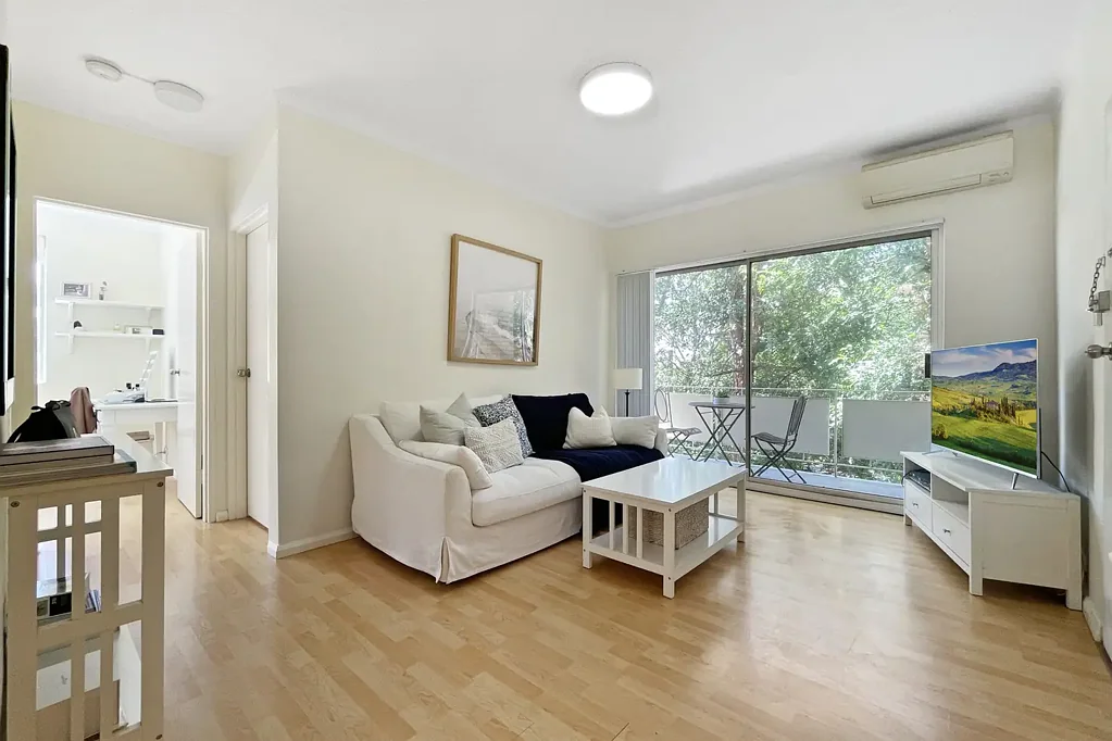 Sunlit 2 Bedroom Unit with Leafy Outlook and large lock-up garage