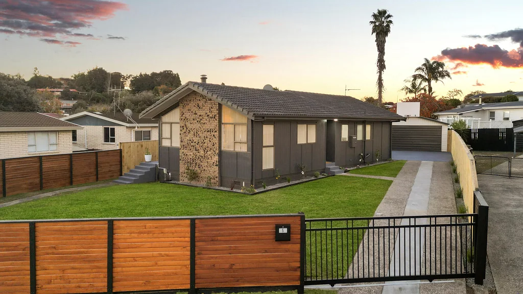 Dinsdale 3房  Freehold, Peaceful & Ready to Go