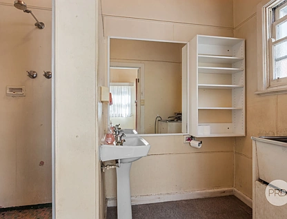 141 Unwins Bridge Road, Tempe, NSW 2044, 2 slaapkamers, 1 badkamers, House