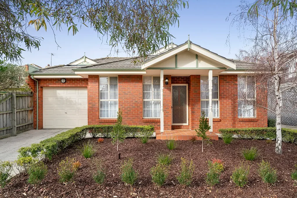 Newport 2 Bedroom Free-standing, Outstanding And Ideally Situated