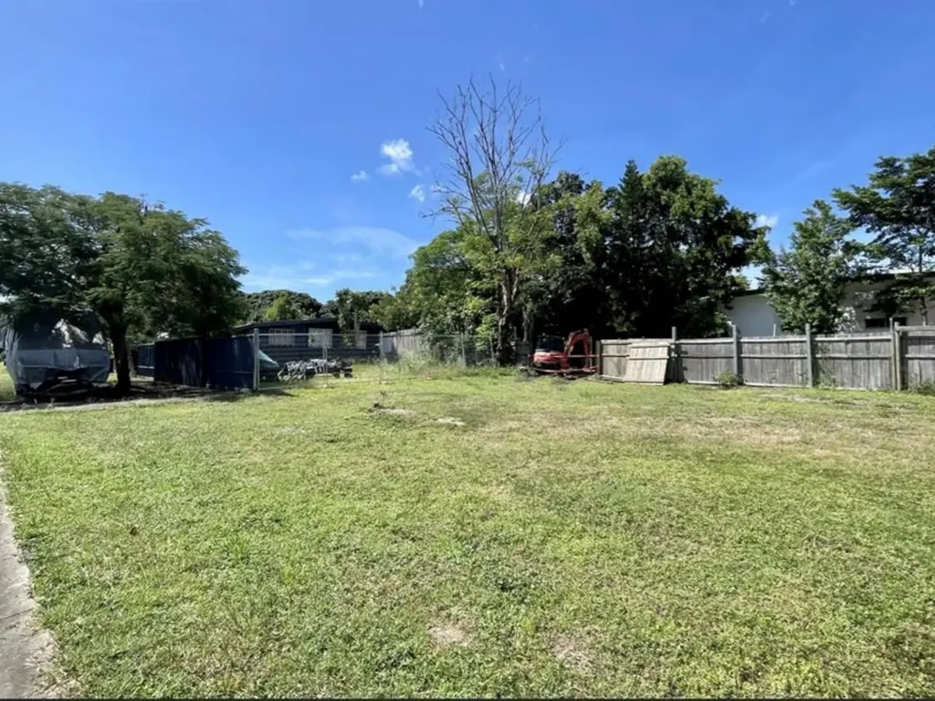 48 Barron River Esplanade, Machans Beach, QLD 4878