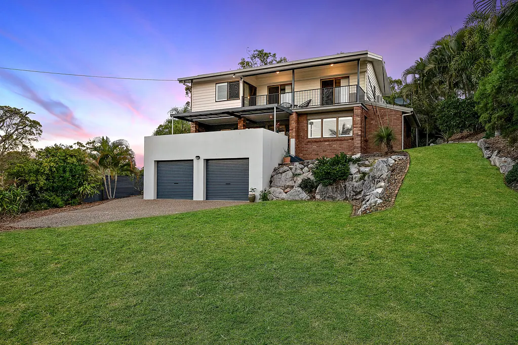 4 Pavana Court, Clinton, QLD 4680