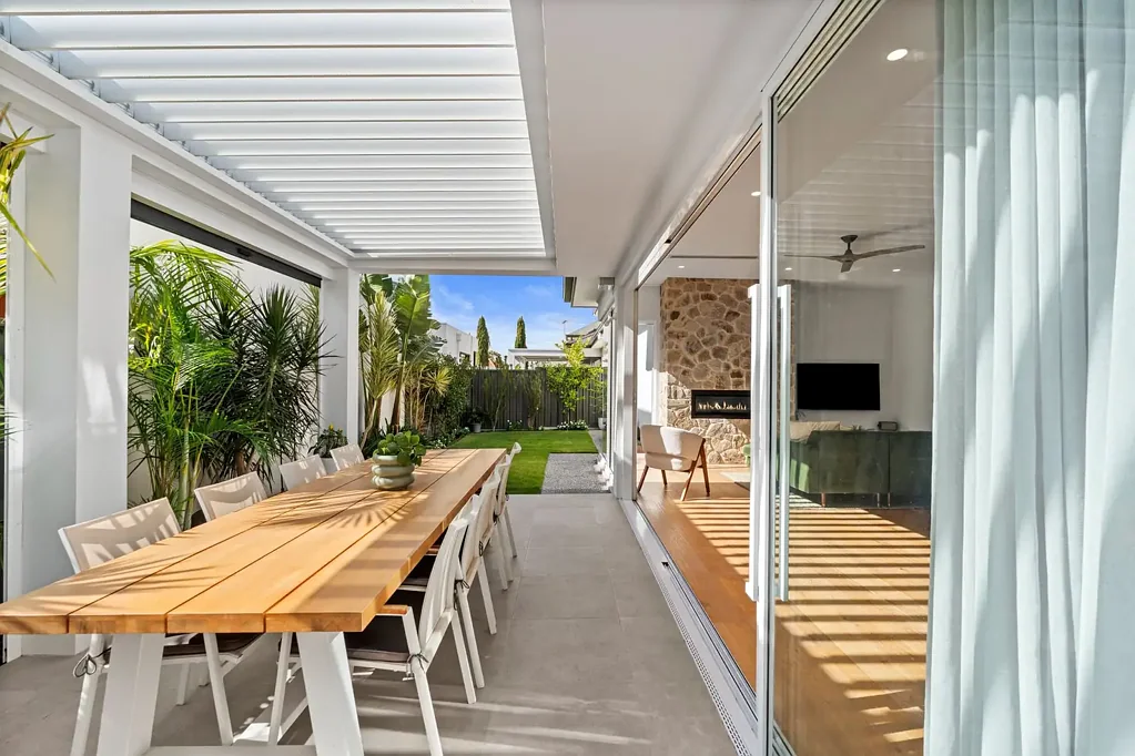 Somerton Park 4房  A Somerton Park showpiece that knows exactly how to live…