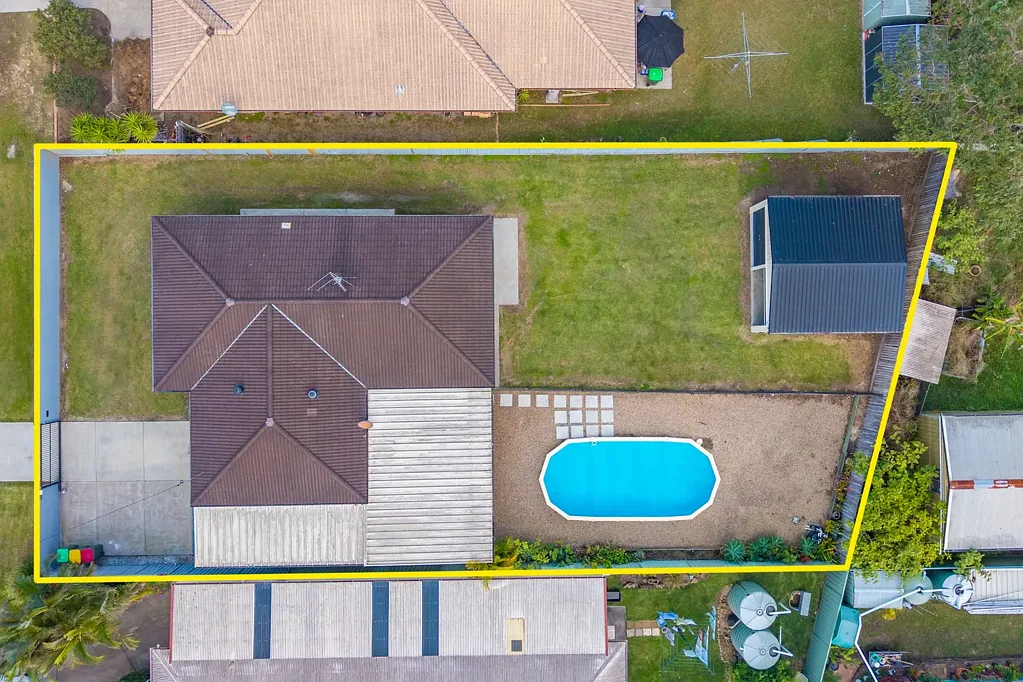 Caboolture 4房 宽敞808平地块 全围栏私密安全 步行学校商圈 开放式采光生活 双车库棚屋娱乐 WELCOME TO YOUR NEW HOME!