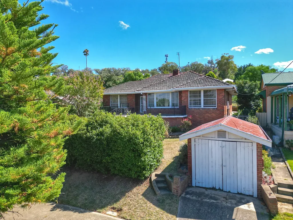 Cowra 3chambre Centrally Located Home with Southern View.