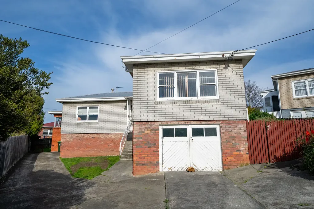 2 Bedroom Unit in Quiet Cul-de-sac