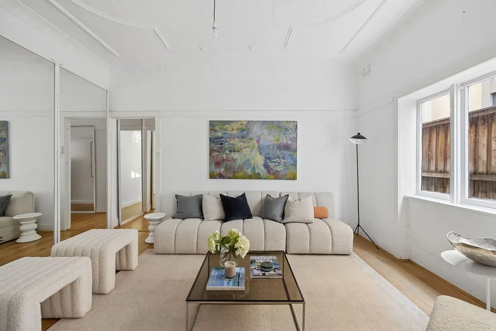 Bondi Junction 5Zimmer Freestanding duplex opportunity / selling in one line / premier street
