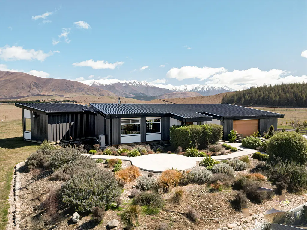 Twizel 5Kwarto Sustainable Style & Space. Live the Twizel Dream