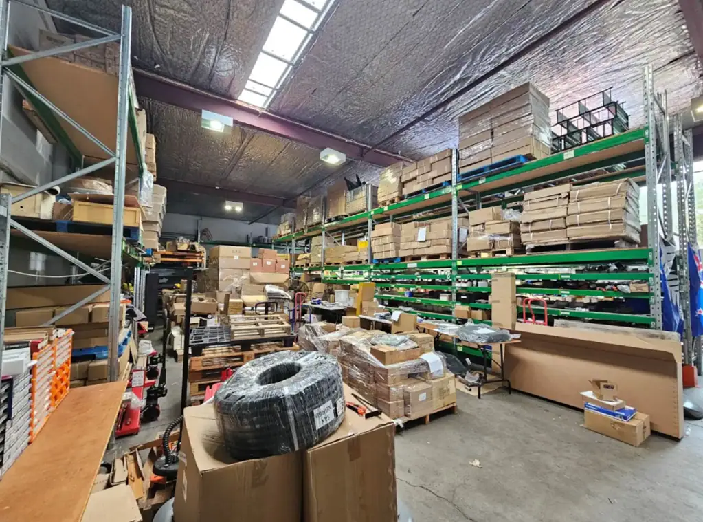 Wairau Valley Wairau Valley Warehouse 331sqm +