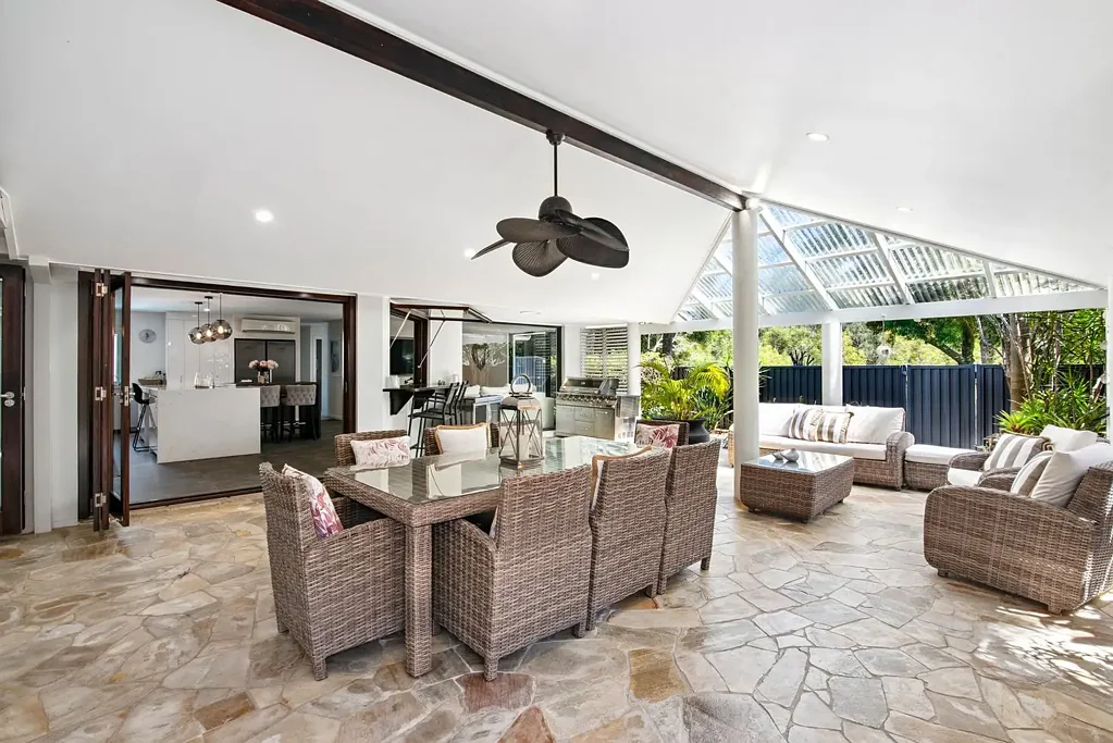 Currumbin Waters 5Zimmer No Expense Spared - Luxury Renovation with Ultimate Privacy & Entertaining