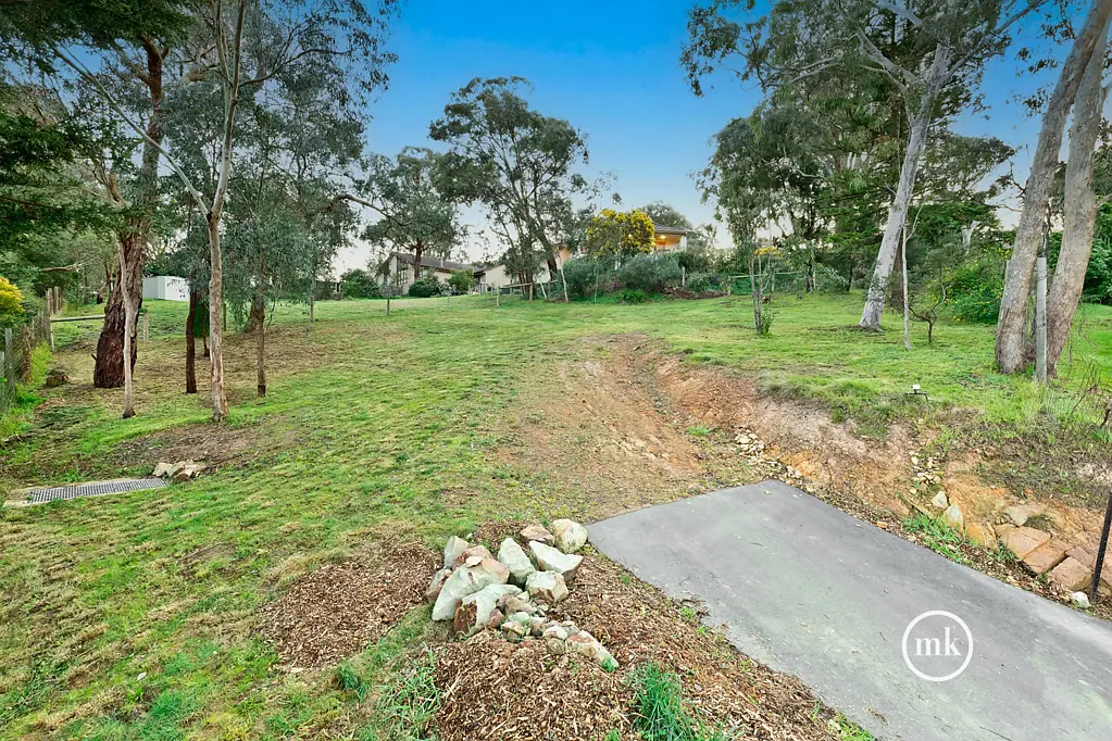 43 Warringah Crescent, Eltham, VIC 3095