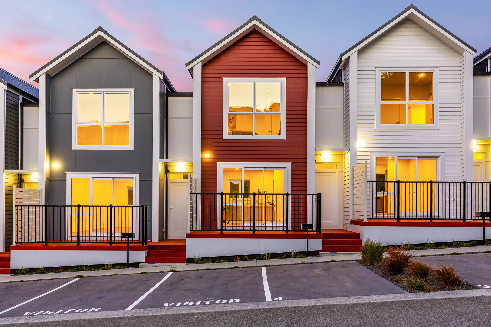 Whitby 3 Slaapkamer Be the First – New Townhouse Development