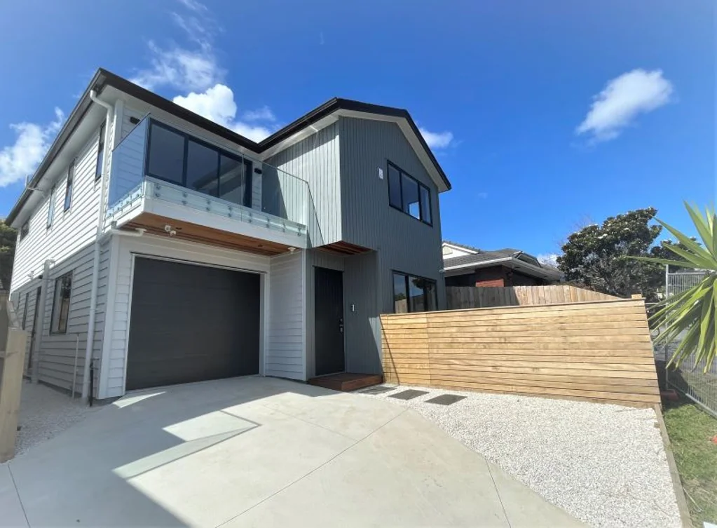 4 Bedrooms in Farm Cove