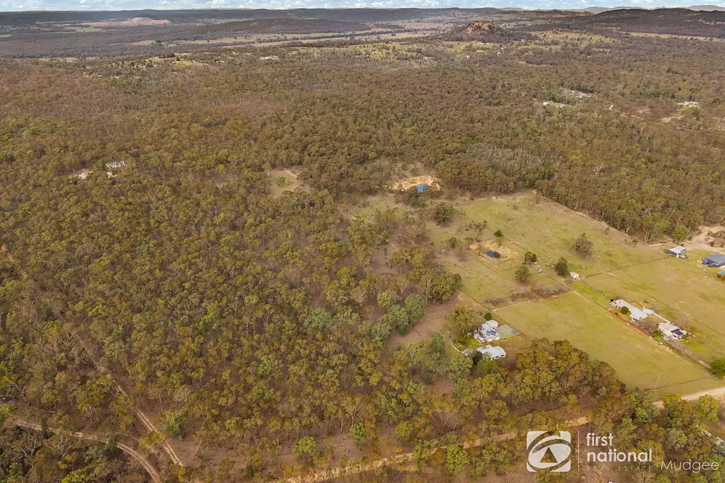 Cooks Gap A CHARMING COTTAGE, AN ORCHARD & A SIMPLER LIFESTYLE