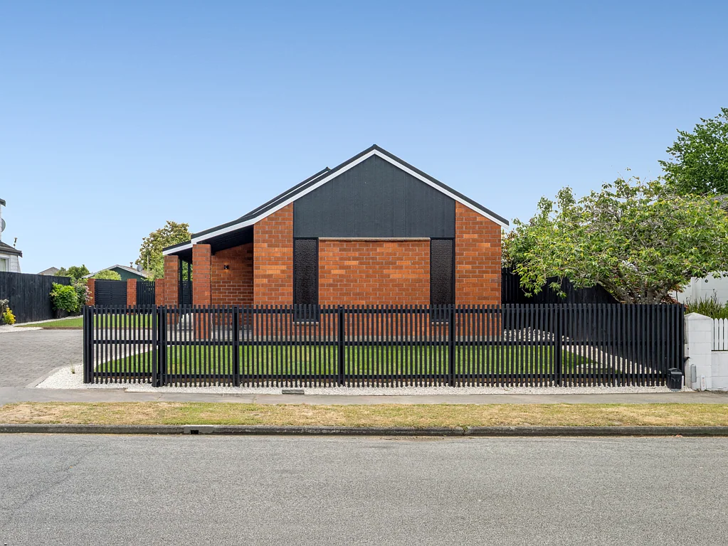 Parklands 3Phòng ngủ Renovated and Ready - Move In Before Christmas!