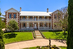 8 - 10 Back Beach Road, Portsea