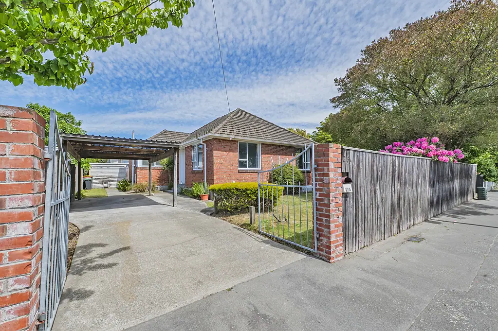 Hornby 3कमरा Huge Potential and Prime Position