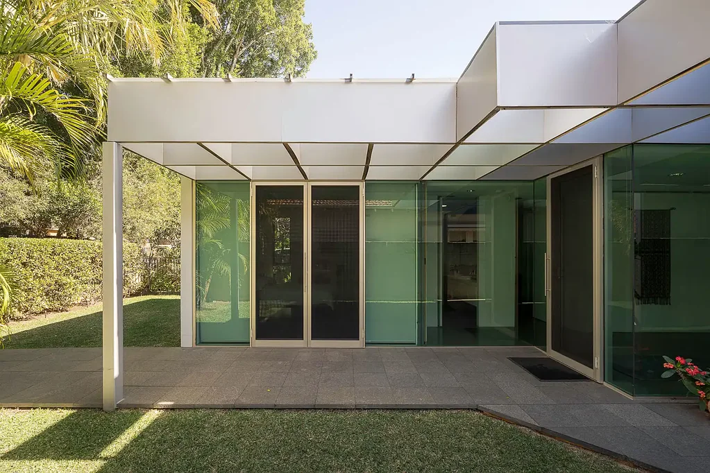 Nedlands 3房  Sculptural Design. Timeless Living. A Home Like No Other