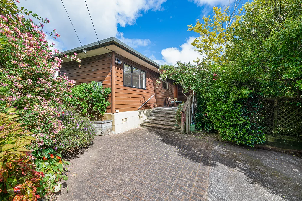 1/39 Sturges Road, Henderson Heights, Waitakere City, Auckland