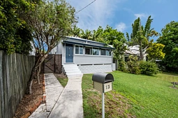13 Oban Street, Maclean
