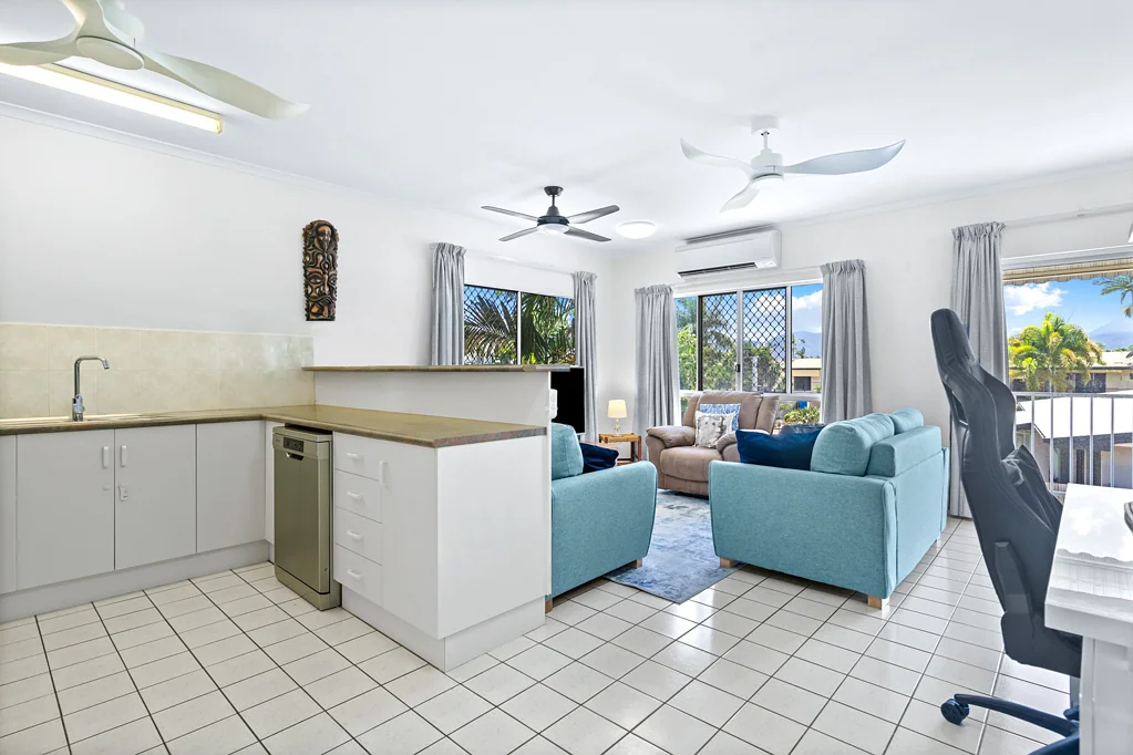 1/4 Cavanagh Street, Woree, QLD 4868