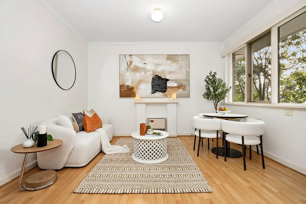 8/4 Poets Grove, Elwood, VIC 3184