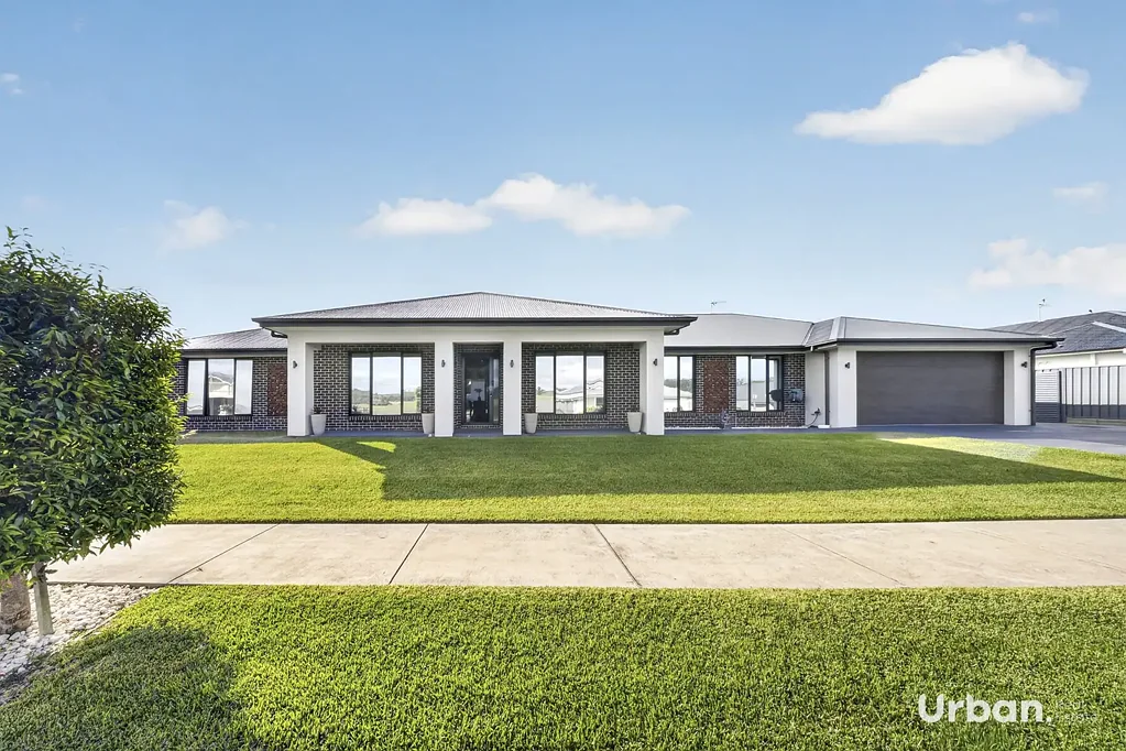 Lochinvar 4ห้องนอน Luxury Family Living with Massive Shed & Workshop