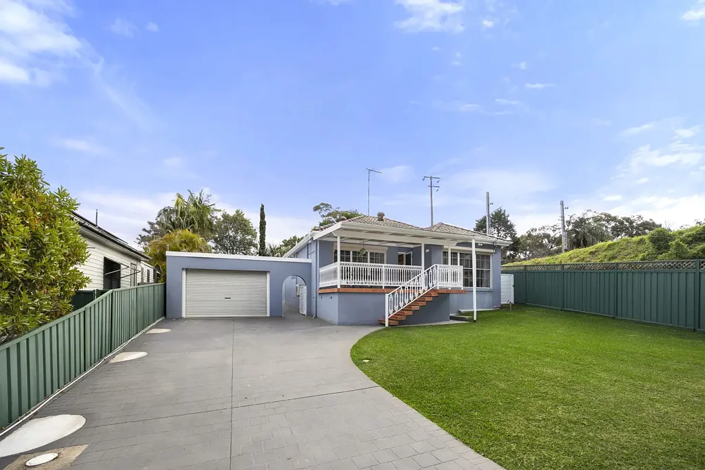 Caringbah 4 Slaapkamer Single Level Living