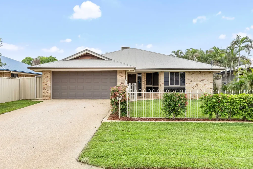 21 Roseanne Road, Emerald, QLD 4720