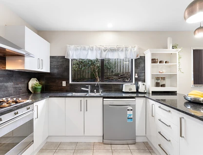12 Carrowmore, Pinehill, North Shore City, Auckland, 4房, 2浴, 独立屋