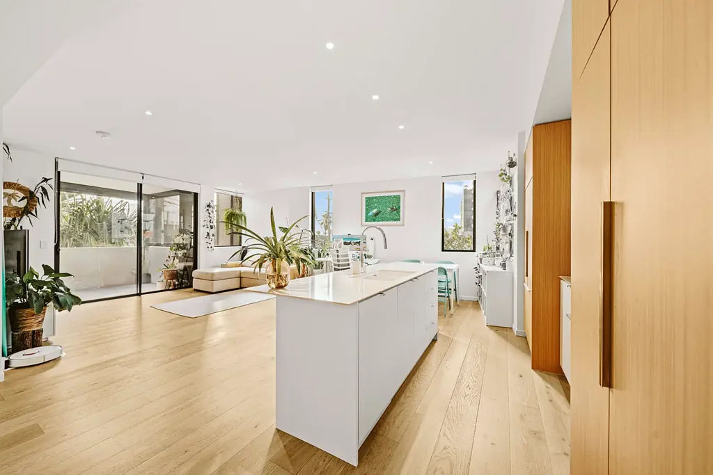 106/60 Jefferson Lane, Palm Beach, QLD 4221