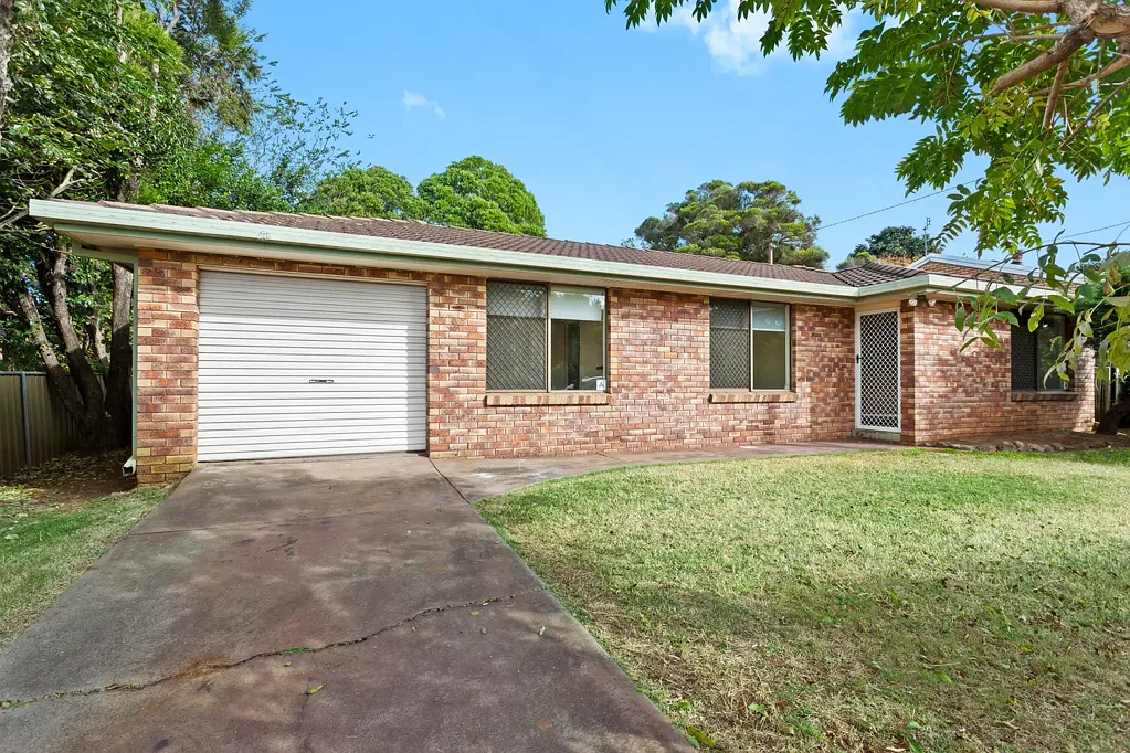 11 Shiraz Court, Wilsonton Heights, QLD 4350