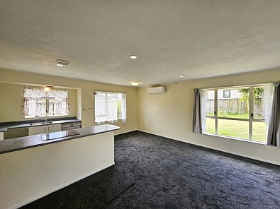 8 Walter Little Way, Flat Bush