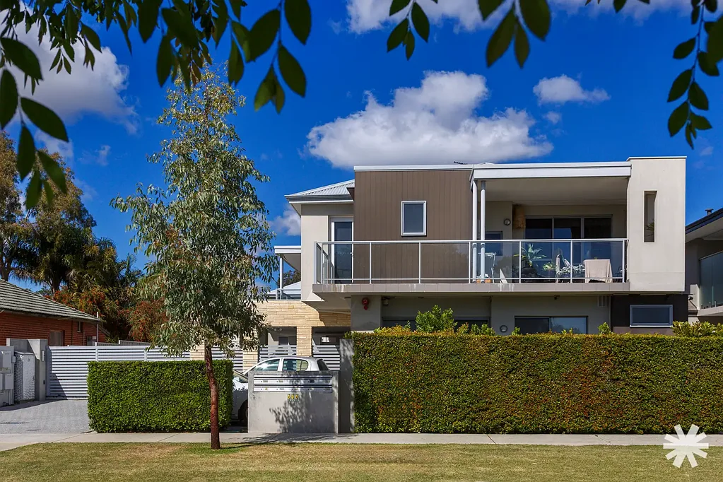 Rivervale 2部屋 SOLD SOLD SOLD BY THE STEVEN WEBSTER TEAM
BRIGHT AND BREEZY IN SECURE COMPLEX WITH PEET PARK AS YOUR NEIGHBOUR