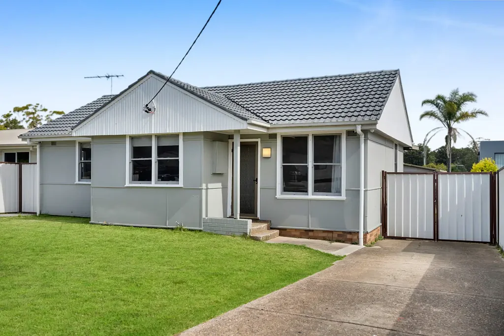 16 & 16A James Ave, Lurnea, NSW 2170