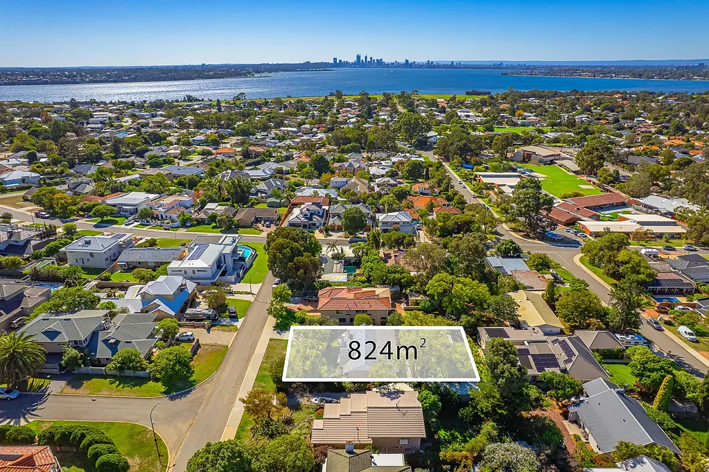 4 Linton Road, Attadale, WA 6156