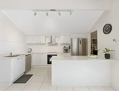 24 View Street, Torquay, QLD 4655, 4房, 2浴, 独立屋