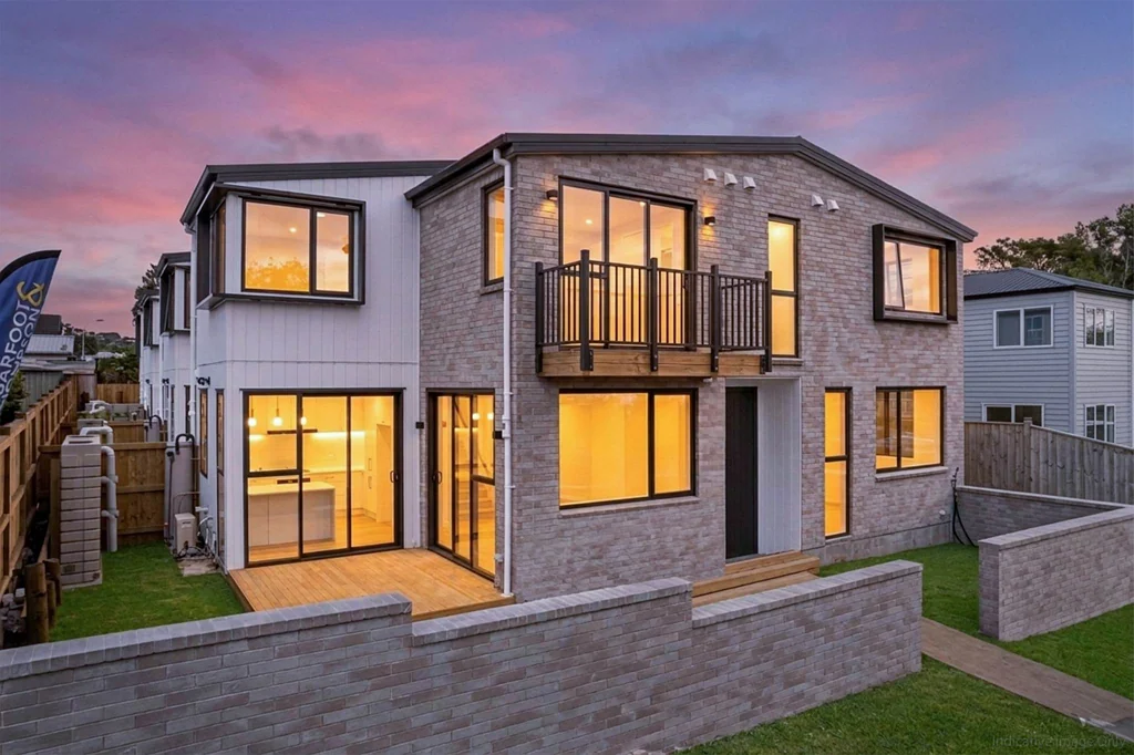 Lots 1-4/3 Jillteresa Crescent, Half Moon Bay, Manukau City, Auckland